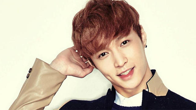 Yixing (Lay) nasceu