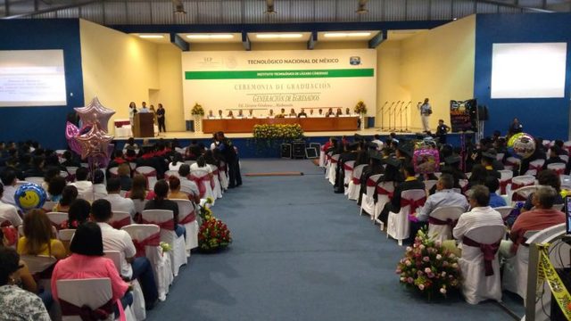 Conseguir egresar de la preparatoria.