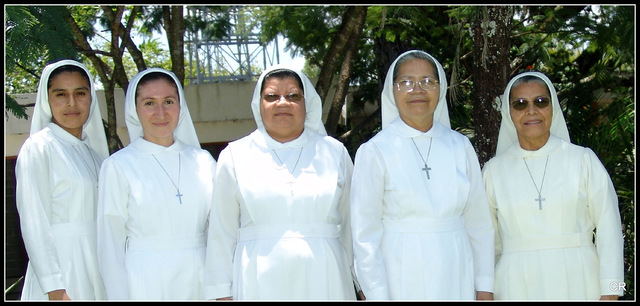 La hermana Estela Henao le da el nombre a la institucion.