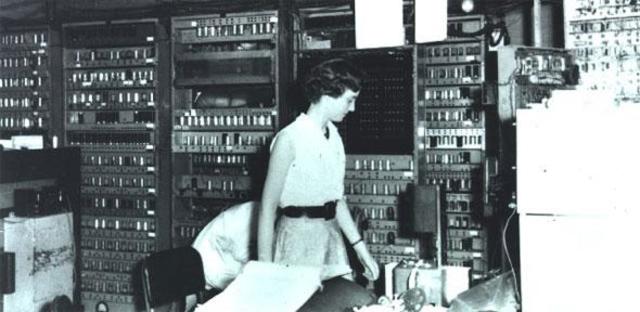 Ordenador Digital Electrónico