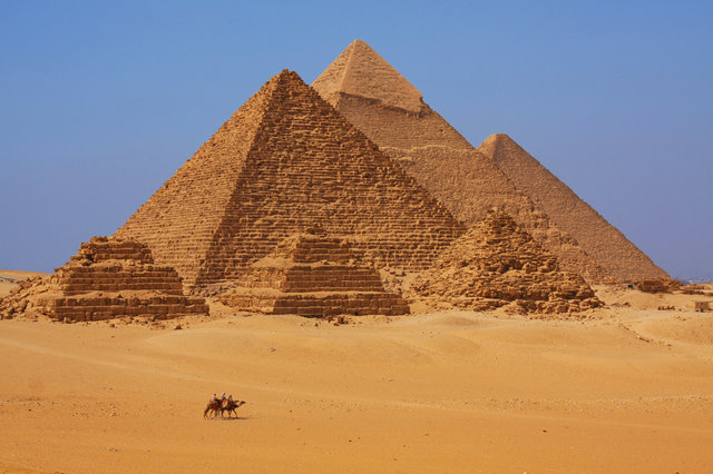 Pyramids of Giza were built