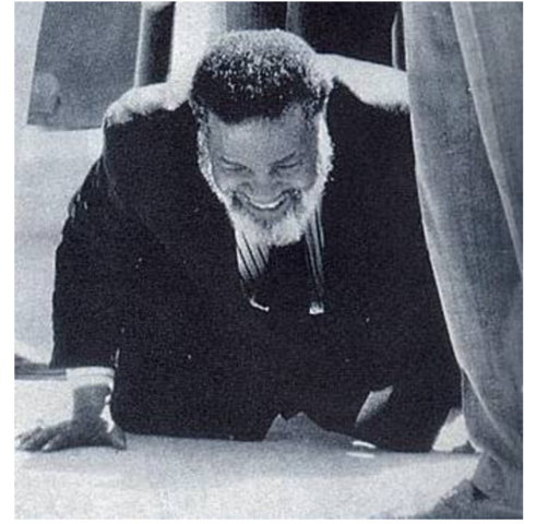 西南非洲人民组织领导人努乔马重返故土