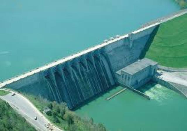 Hydroelectric dams increased in popularity