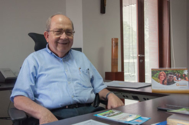 Pbro. Carlos Alfonso Lopez