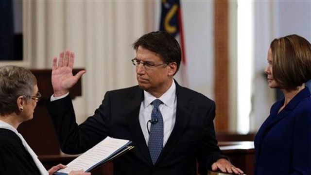 Pat McCrory sworn in as NC Governor