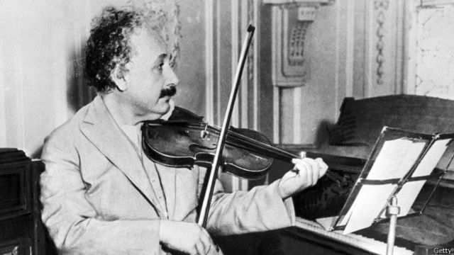 Muerte de Albet Einstein el (18 de abril de 1955) 76 años