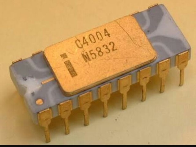 Primer Microprocesador "Intel 4004"