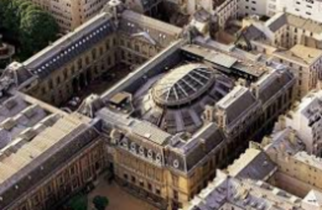 la Biblioteca Nacional de Francia, la primera de su tipo