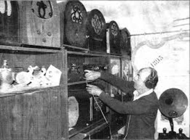 Decreto que prohíbe estaciones radiotelegráficas