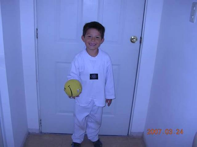 Desde primero de primaria ya practicaba varios deportes como Tae Kwon Do y Fútbol