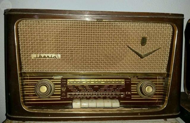 Radio (Nikola Tesla 1895)