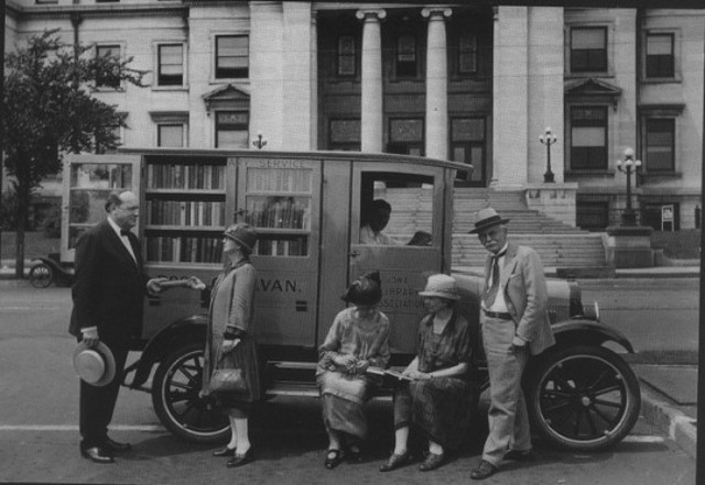 Silgo XVIII Aparición de bibliotecas circulantes con fines lucrativos