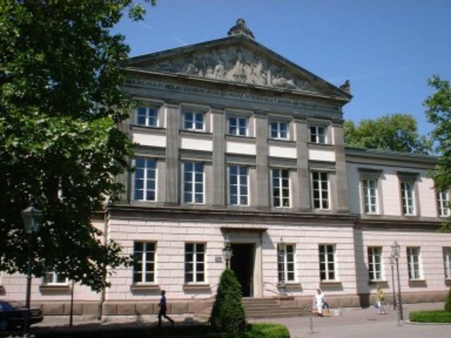 Primera cátedra de ciencias bibliotecarias
