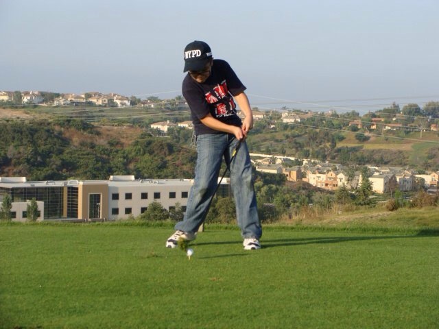 Jugando Golf