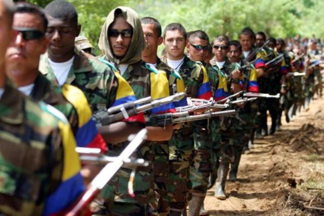 Desmovilización de los paramilitares.