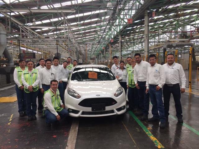 Ford Sufre Falta de Personal