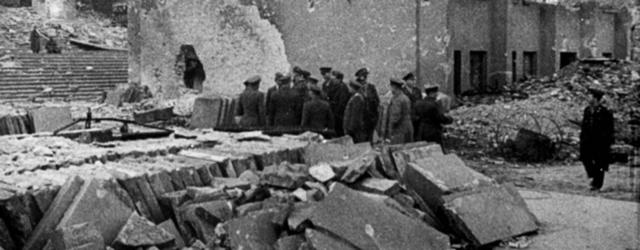 Hitler begår självmord