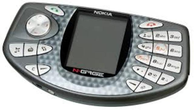 (2003) NOKIA N-GAGE