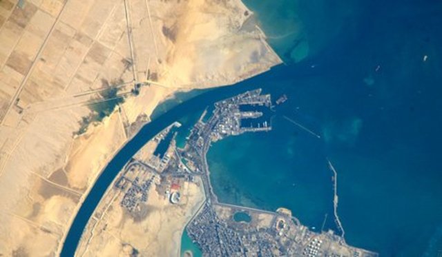 Apertura del canale di Suez