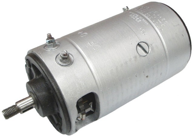 Messa a punto della dinamo, e successivamente prime centrali elettriche