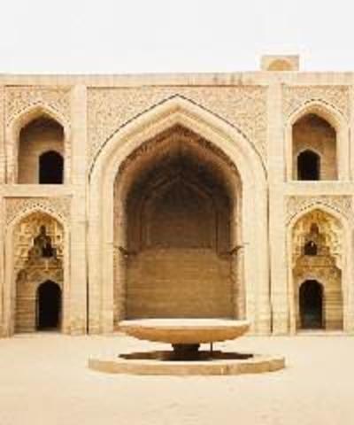 Abbasid caliph Mamun founded the House of Wisdom in Baghdad.