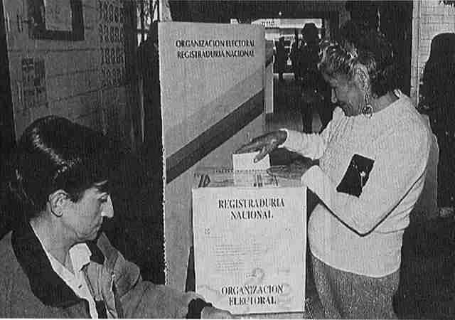 Colombia: Derecho al voto para la mujer