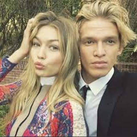 Relación con Cody Simpson