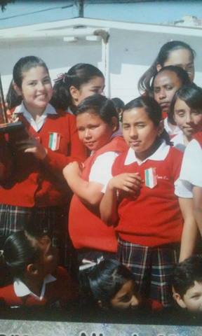 Gane junto con mis compañeros  primer lugar en el concurso del himno nacional en las  primarias de rosarito