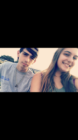 Yo paso todo mi tiempo el centro de la ciudad de Gaffney con mis amigos.