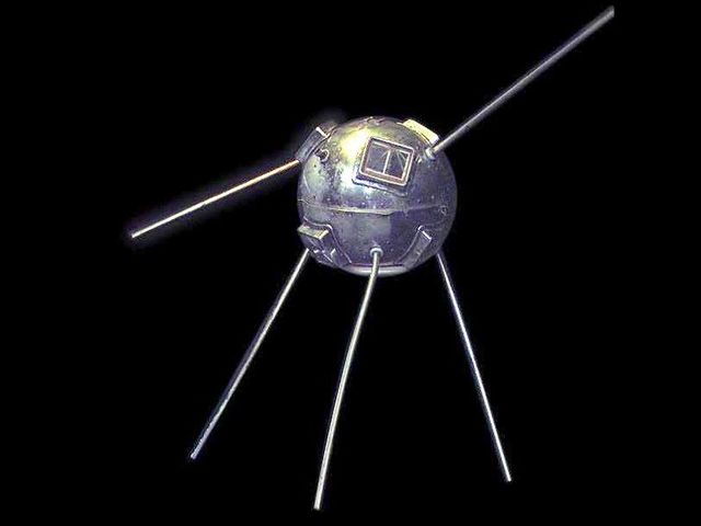 Primer satélite en órbita geoestacionaria.