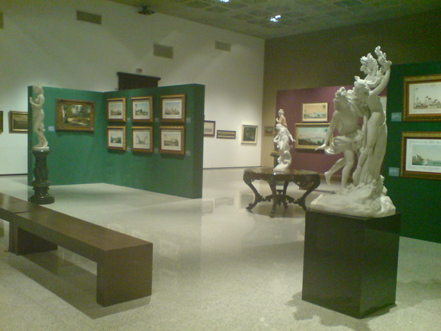 Abertura da sala da Rainha