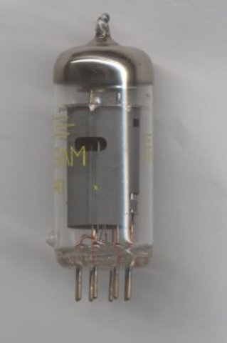 Ordenadores construidos con válvulas de vacío