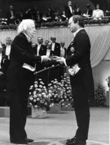 Won the nobel prize for literature