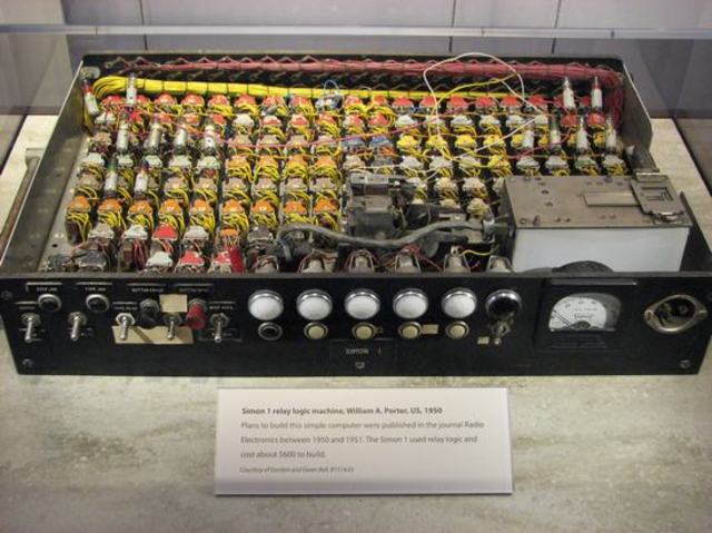 Primera computadora personal: "Simon"