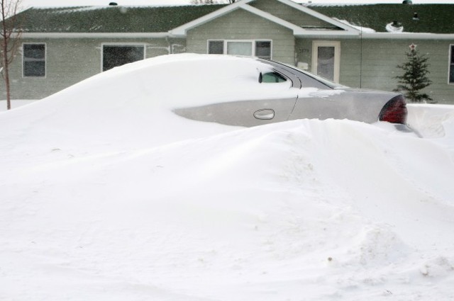 Thousands of people stranded from snowfall