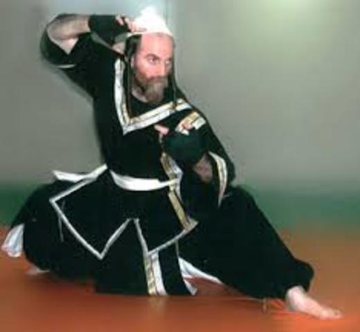 Jewish people attack a Palestinian village