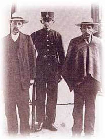 Llega el cinematógrafo al país.