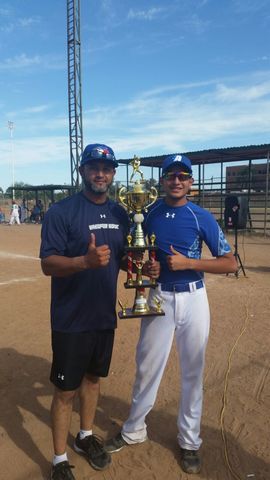Fuimos a un Estatal de Béisbol mi papá y yo quedamos campeones