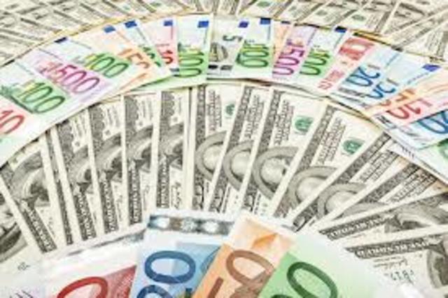 • Se crea la figura del papel moneda en sustitución de los patrones de oro y dólar, para respaldar el valor paritario de las distintas monedas. • Se vuelve muy ofertado y demandado en los mercados financieros.