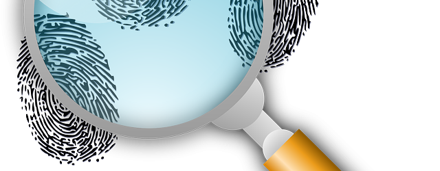 Se utiliza por primera vez la "huella genética" en una investigación judicial.