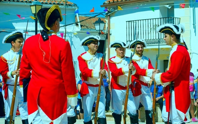 El gobierno inglés propuso una política, recomendando el restablecimiento del patrón oro.