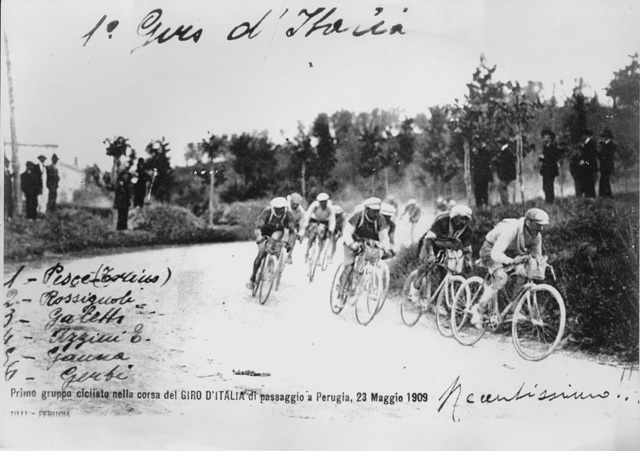Nasce il Giro d'Italia