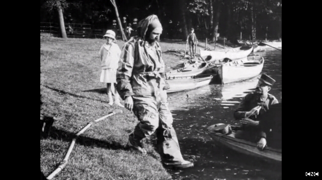 El traje insumergible.