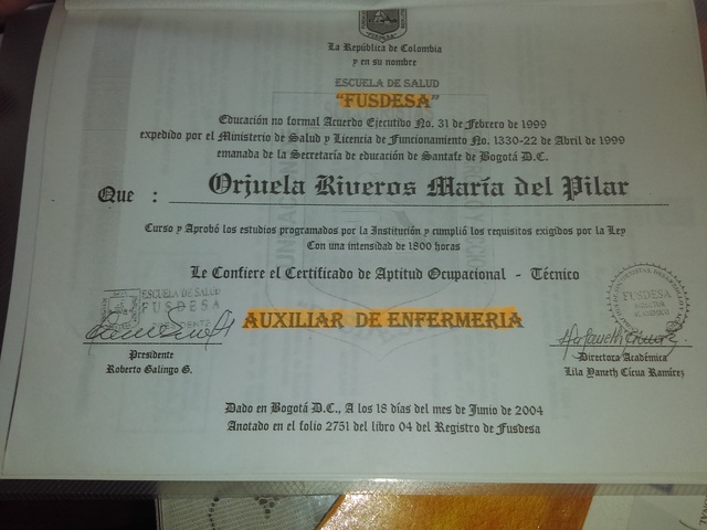 AUXILIAR DE ENFERMERÍA