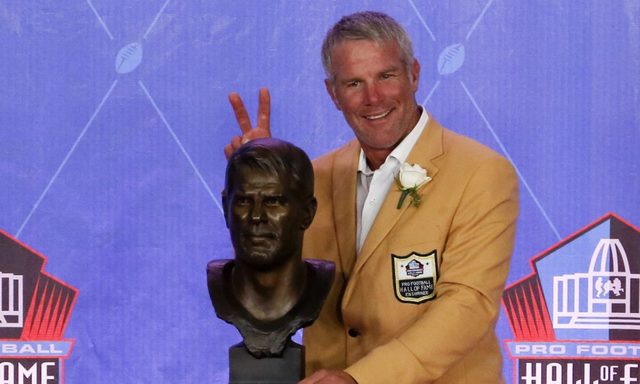 Brett Favre exhibit unveiled in Hall of Fame.