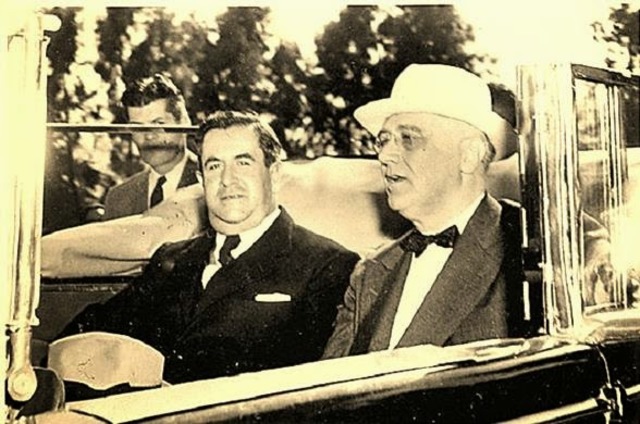 Reunion del presidente  americano Roosevelt y el presidente mexicano Manuel Avila Camacho