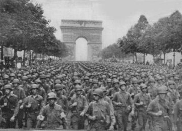 Allies liberate Paris