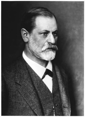 Sigmund Freud elaborò una nuova teoria sulla psicologia.