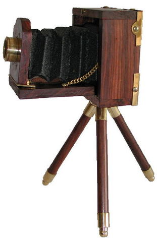 Prima macchina fotografica