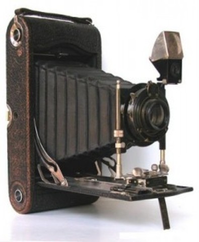 Prima macchina fotografica